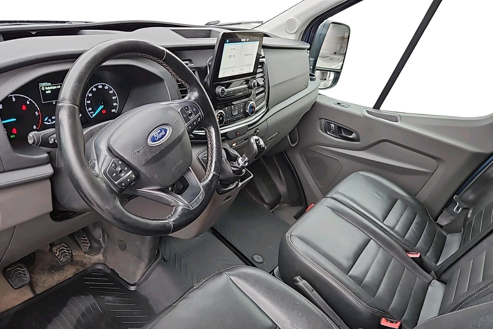 Ford Transit 9