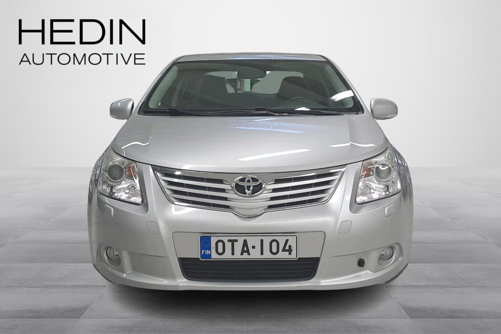 Toyota Avensis 2010
