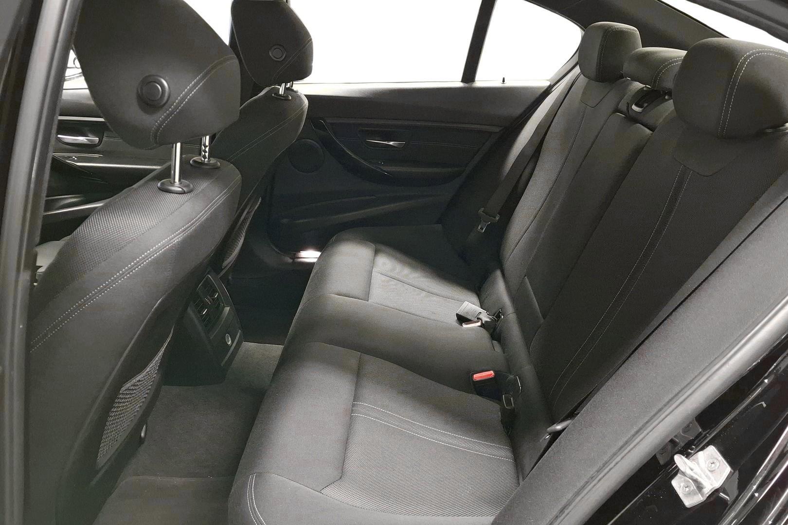 BMW 330 2016