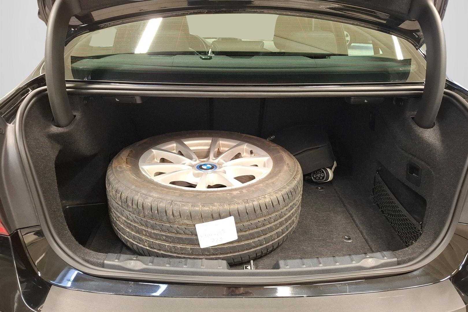 BMW 330 2016