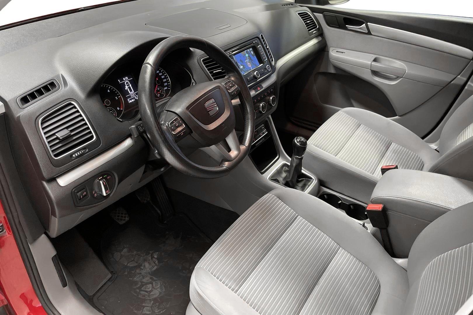 Seat Alhambra 2015