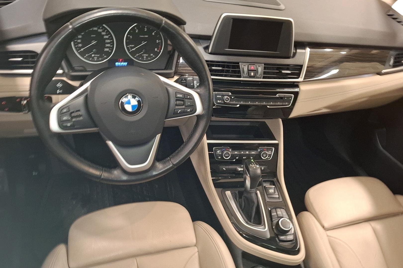 BMW 220 2015