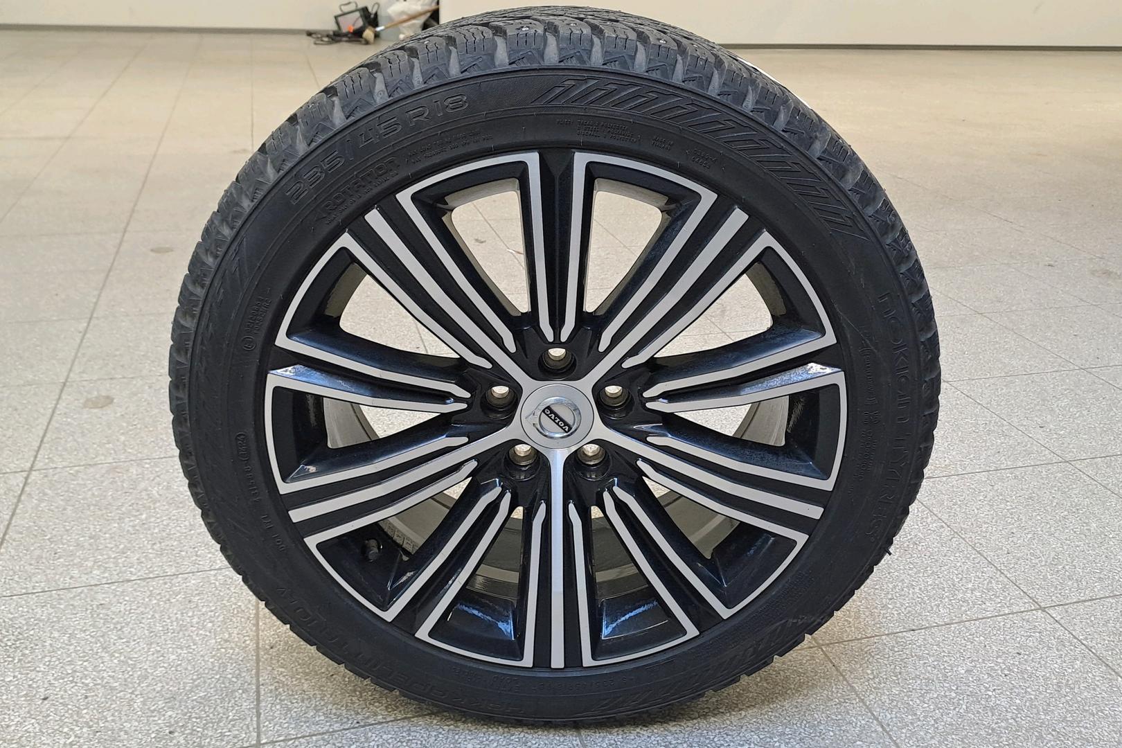 Volvo V60 2022