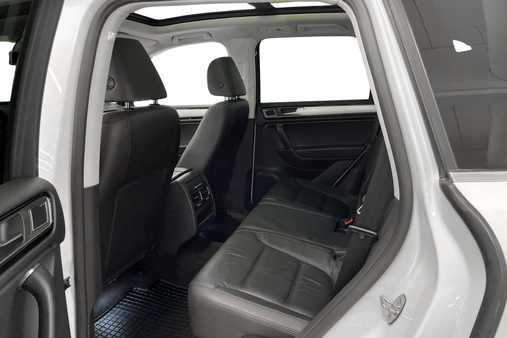 VOLKSWAGEN TOUAREG 11