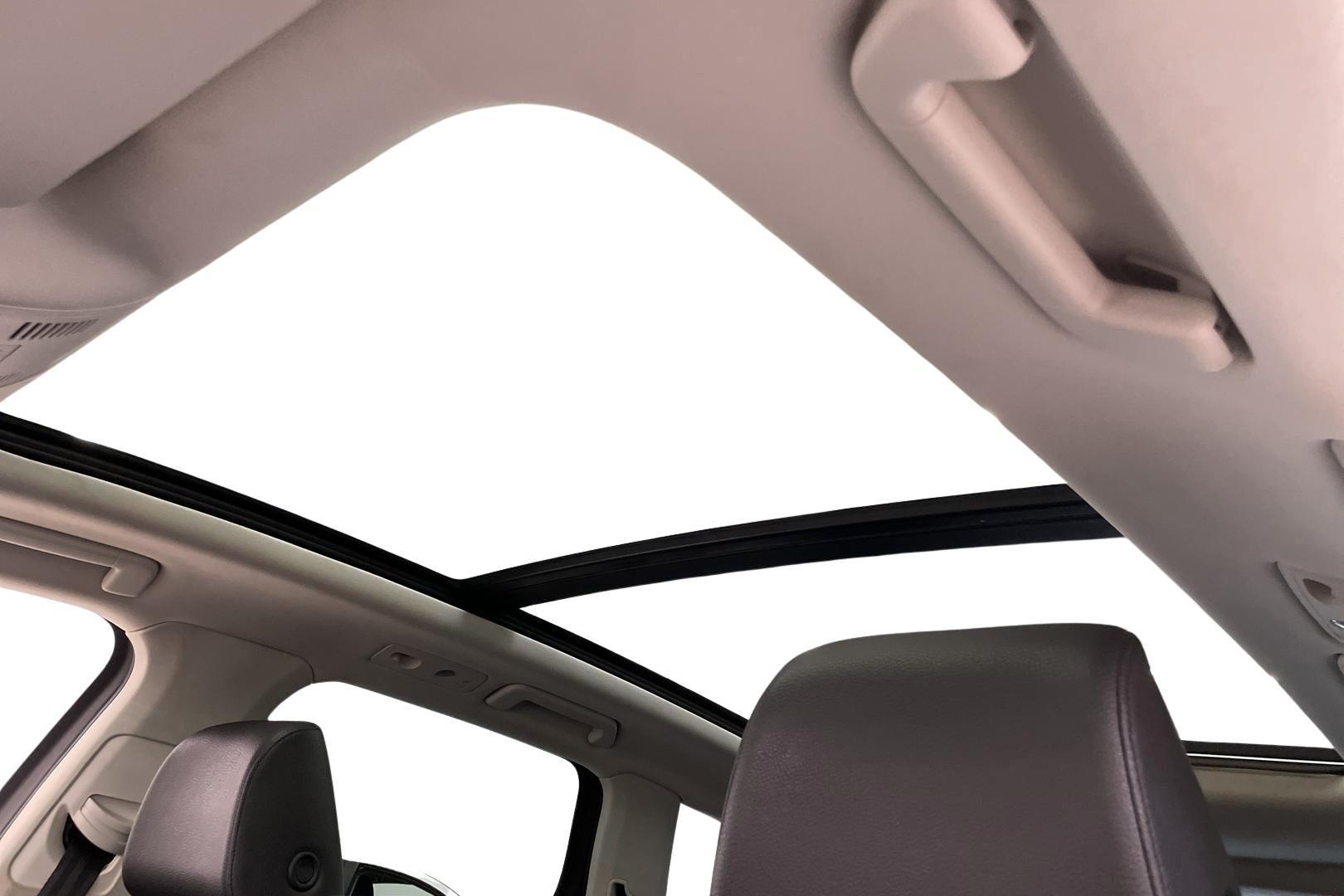 VOLKSWAGEN TOUAREG 17