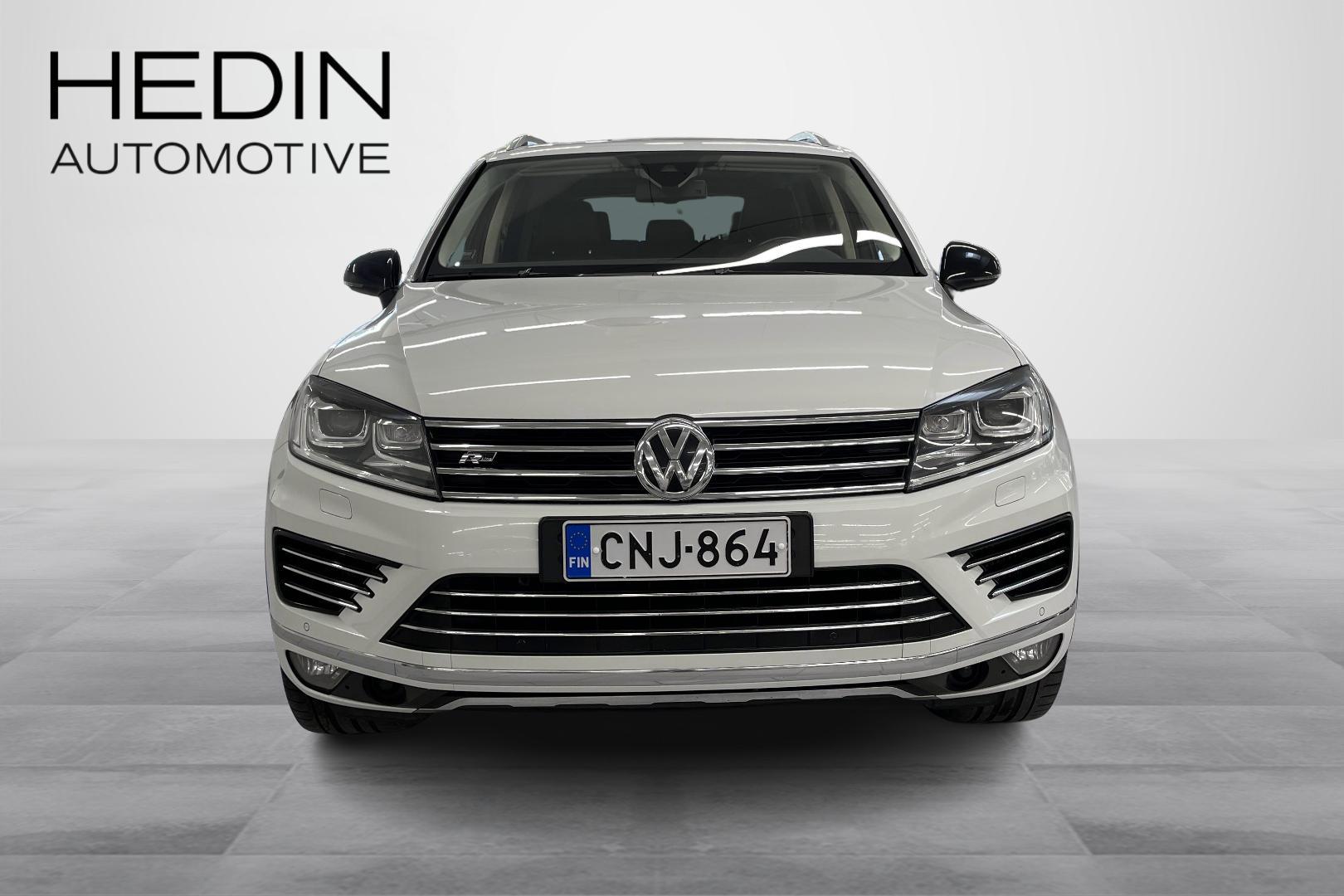 VOLKSWAGEN TOUAREG 5
