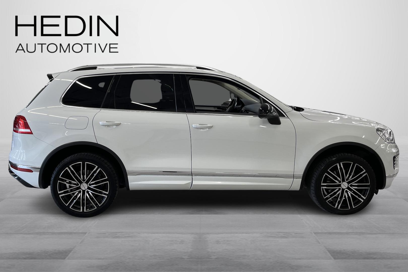 VOLKSWAGEN TOUAREG 8