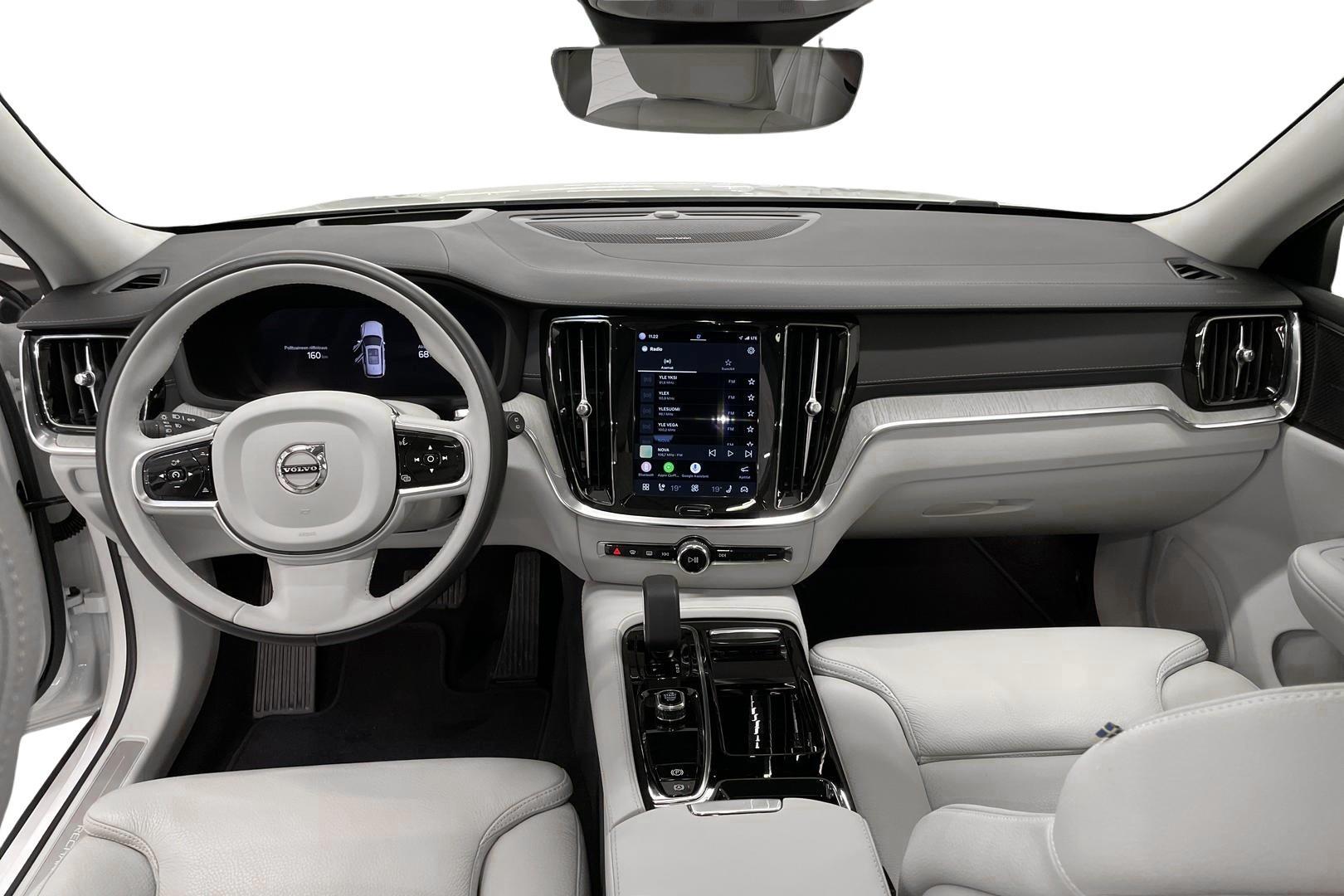 VOLVO V60 2023
