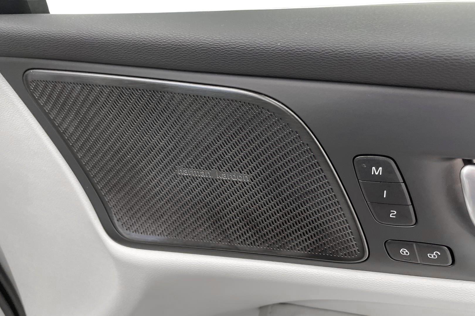 VOLVO V60 2023