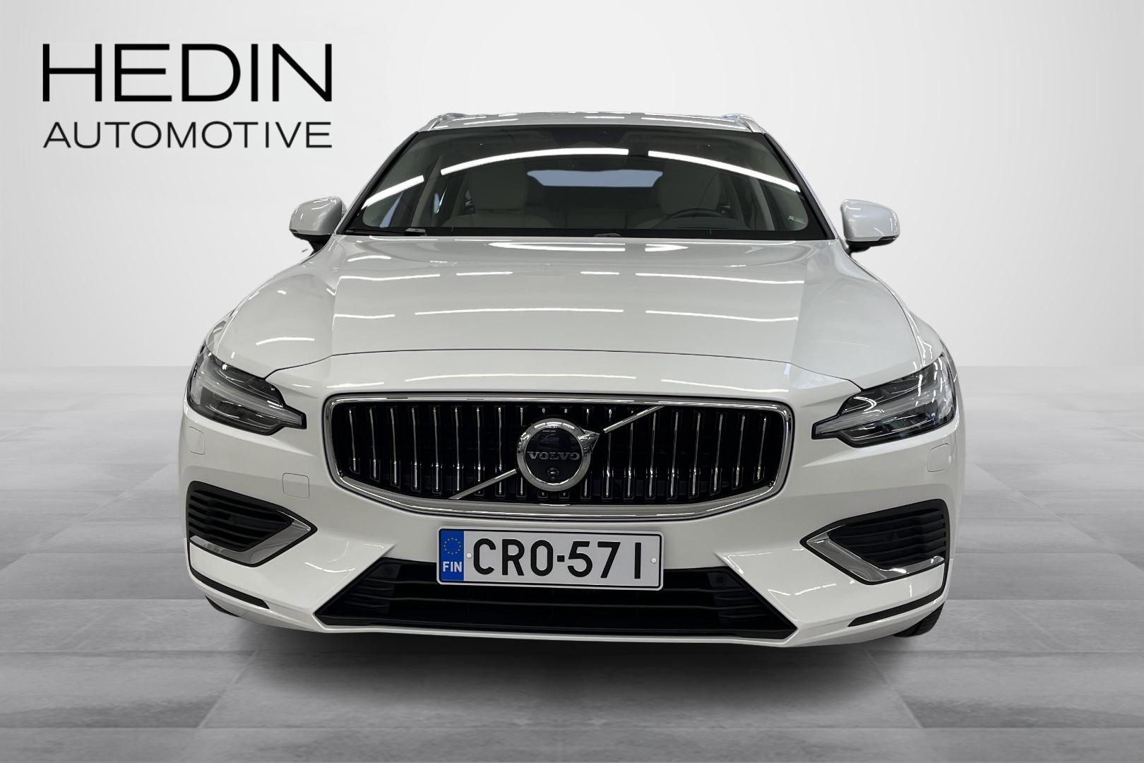 VOLVO V60 2023