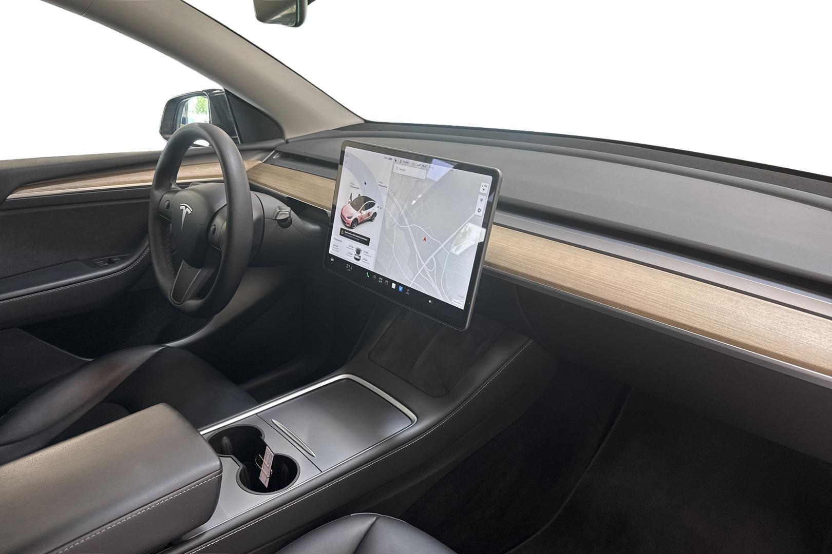 TESLA Model Y 2021