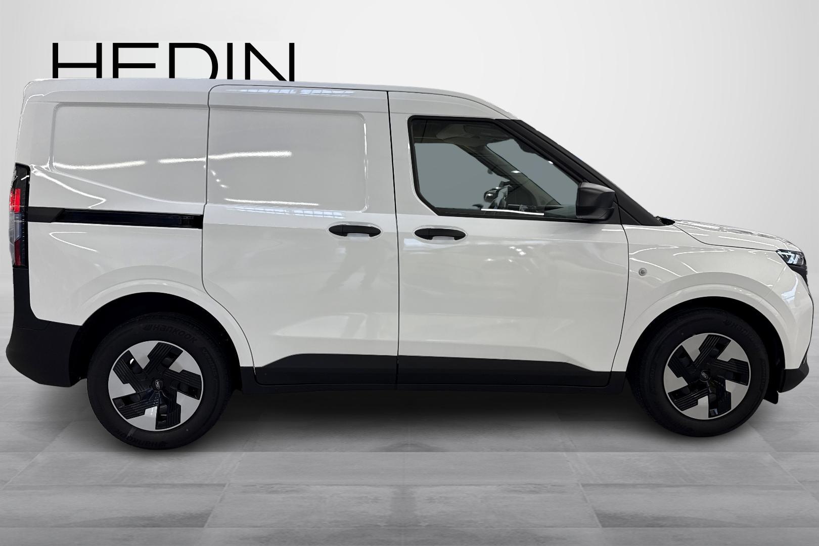 Ford Transit Courier 2025