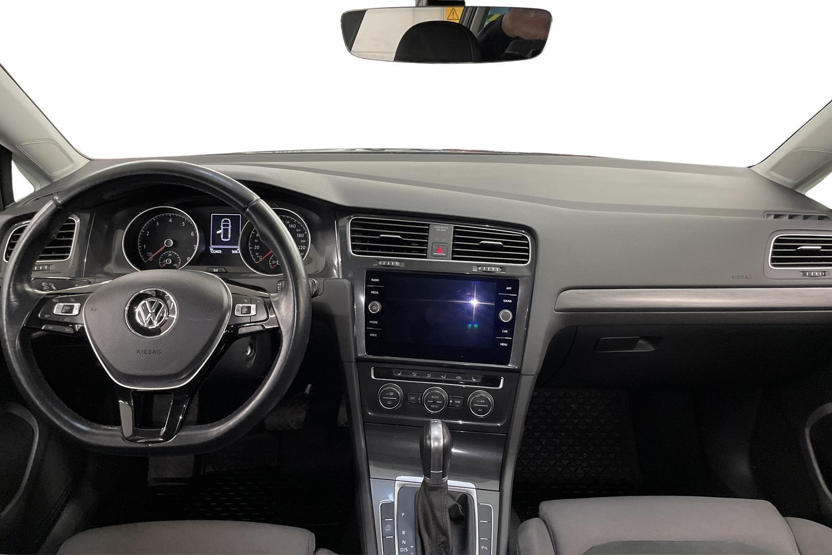 VOLKSWAGEN GOLF 2018