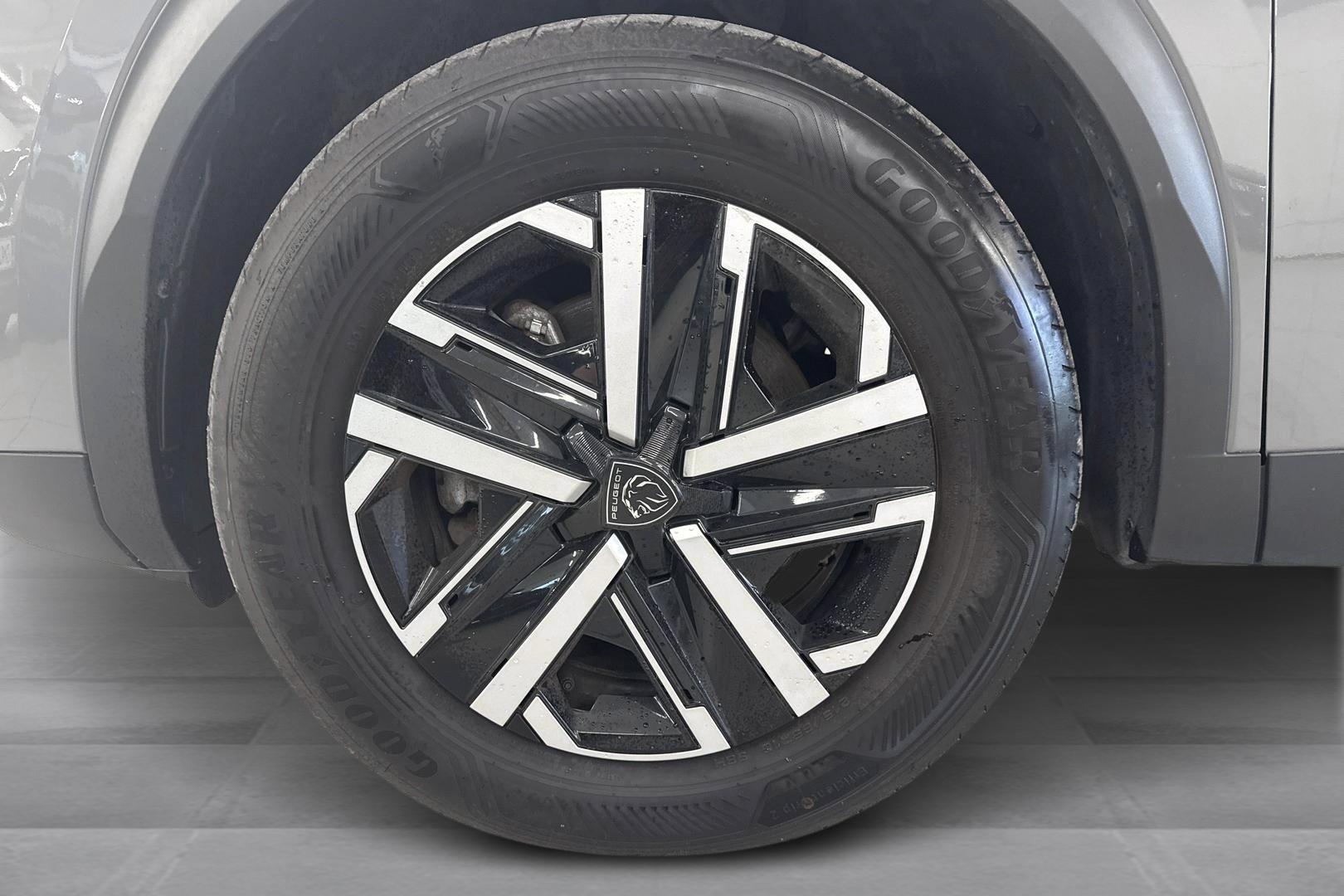 PEUGEOT e-2008 2023