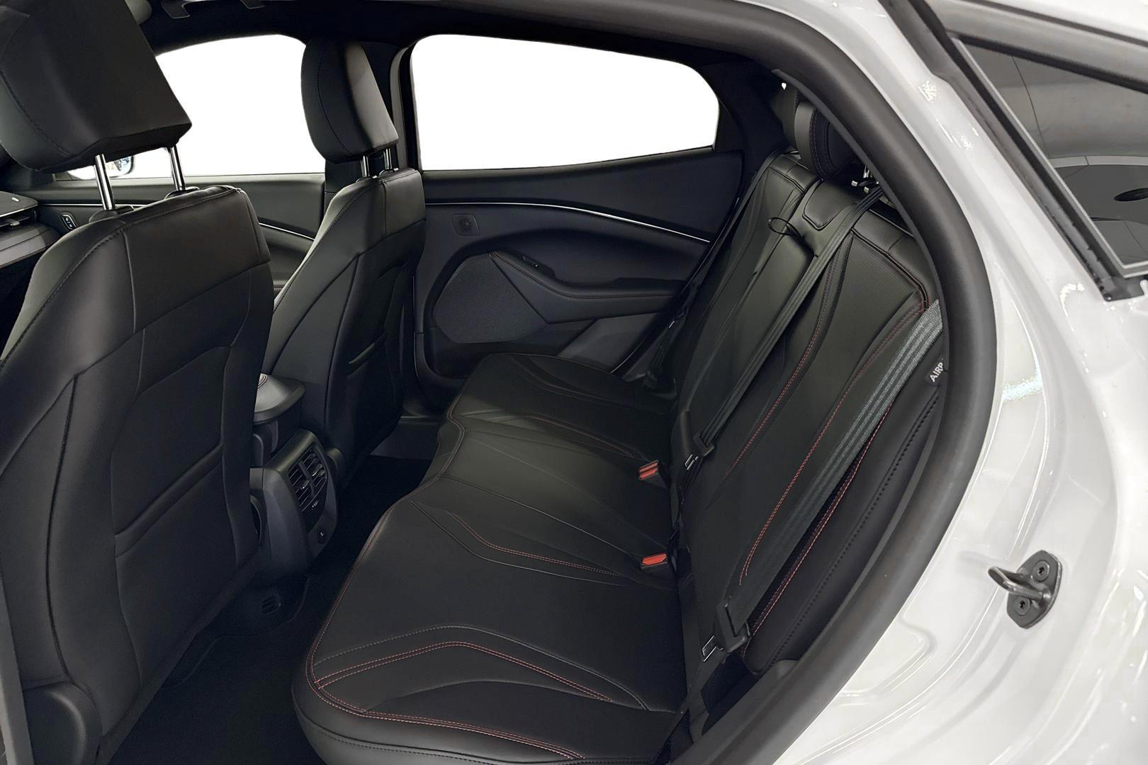 Ford Mustang Mach-E 2025