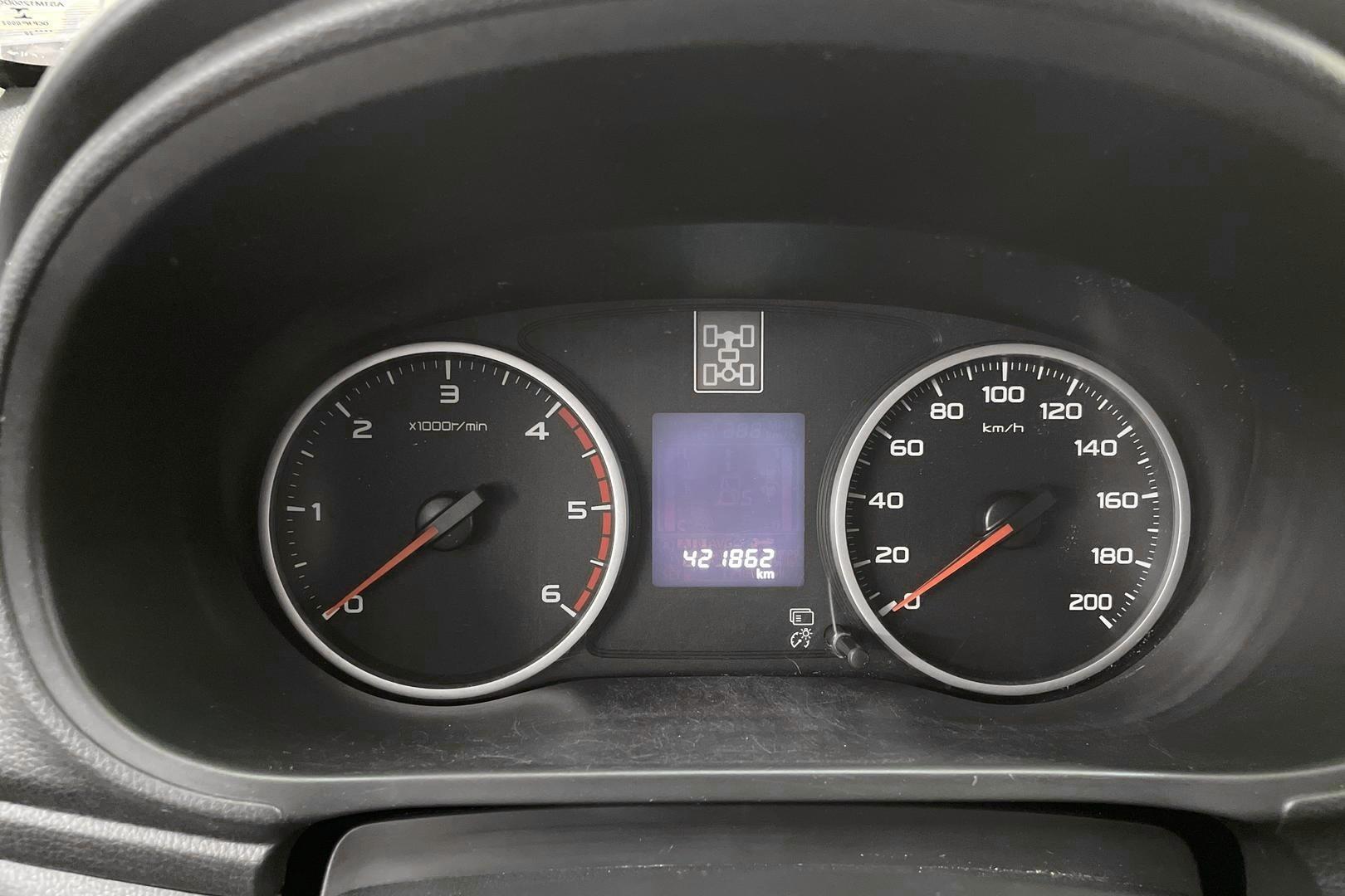 MITSUBISHI L200 2016