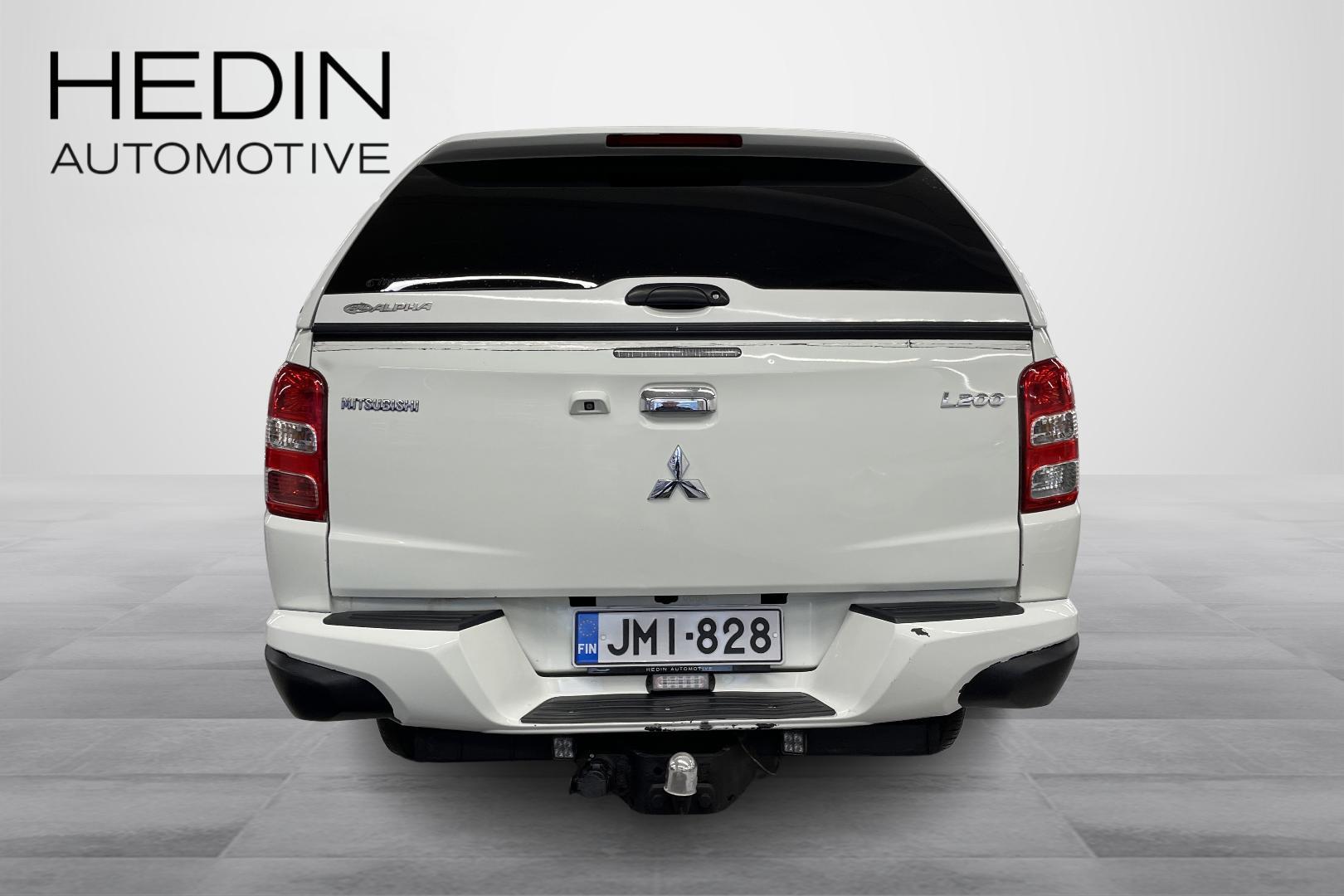 MITSUBISHI L200 2016