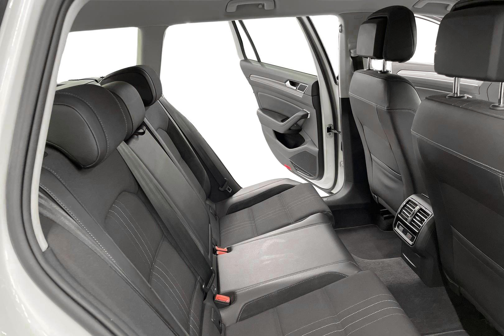 VOLKSWAGEN PASSAT 2019