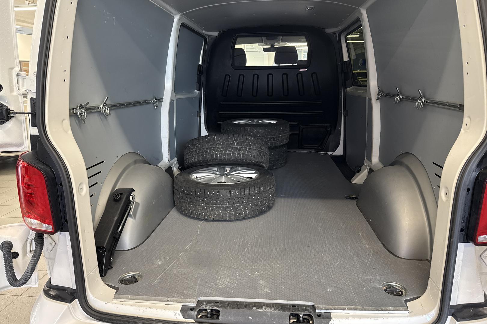 Volkswagen Transporter 2021