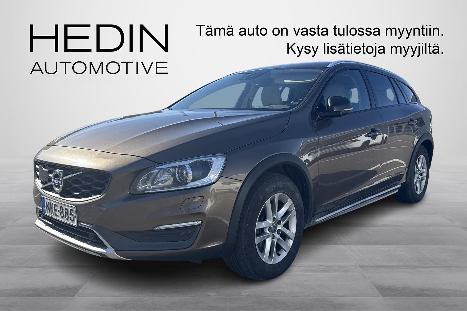 VOLVO V60 Cross Country 2015