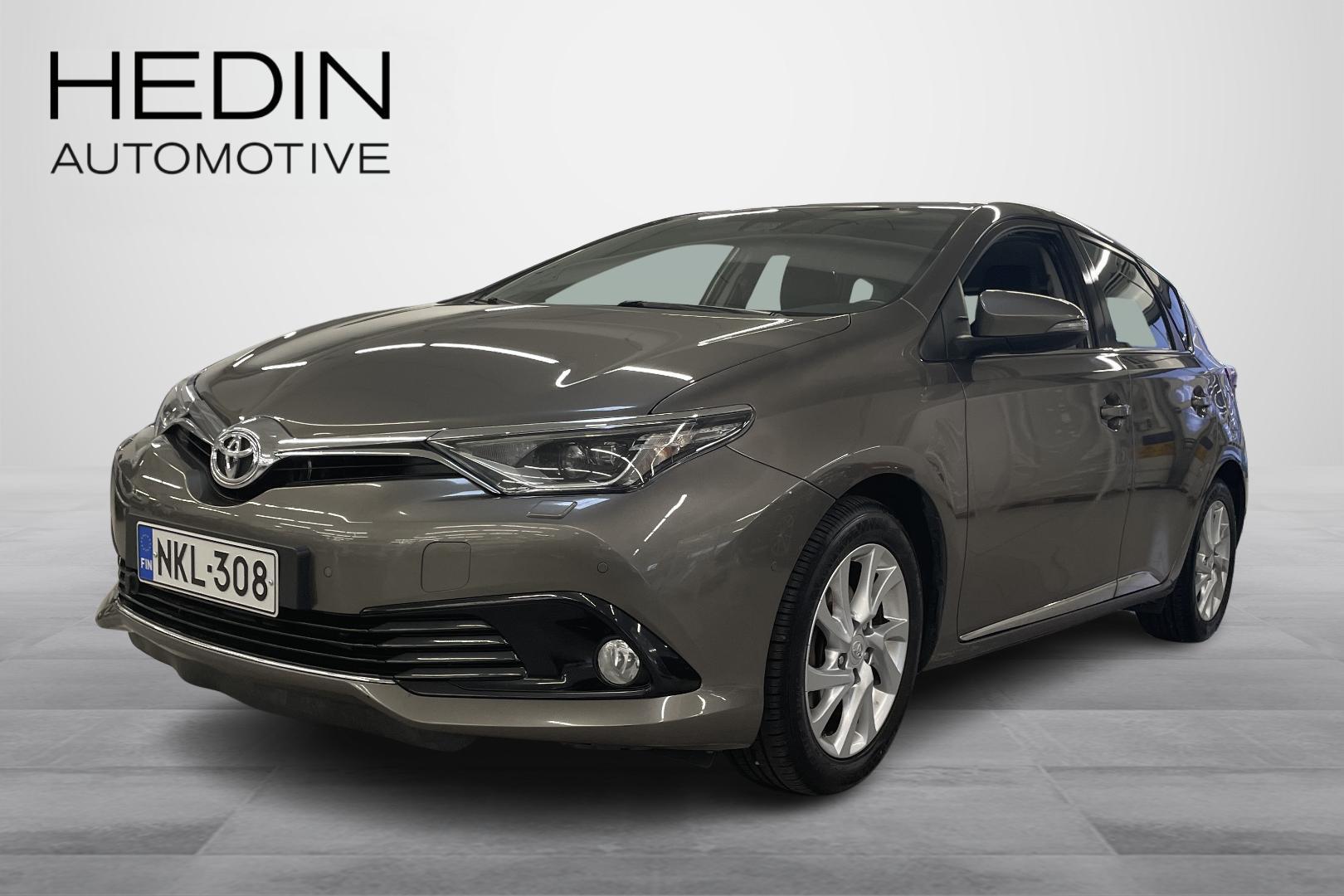 TOYOTA AURIS 2016