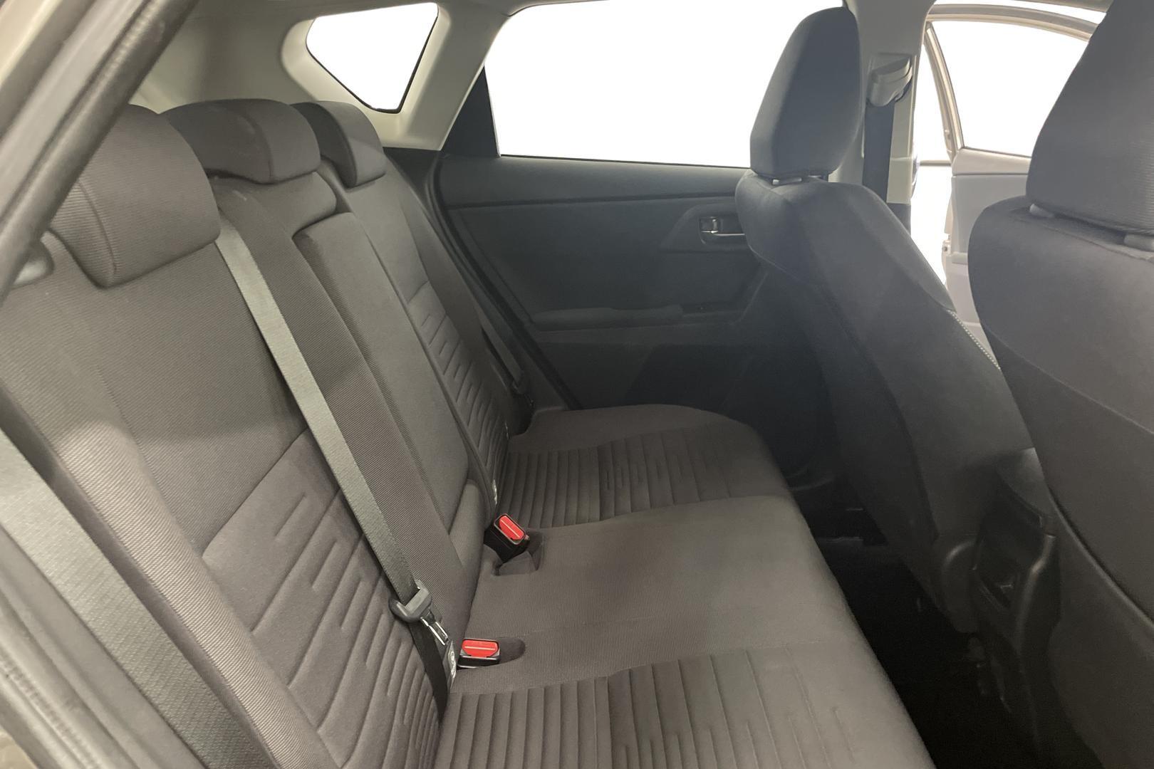 TOYOTA AURIS 2016