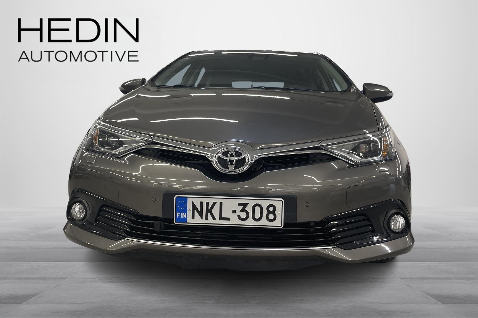 TOYOTA AURIS 2016