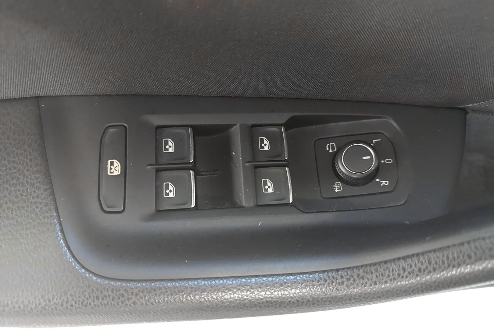 VOLKSWAGEN PASSAT 2019