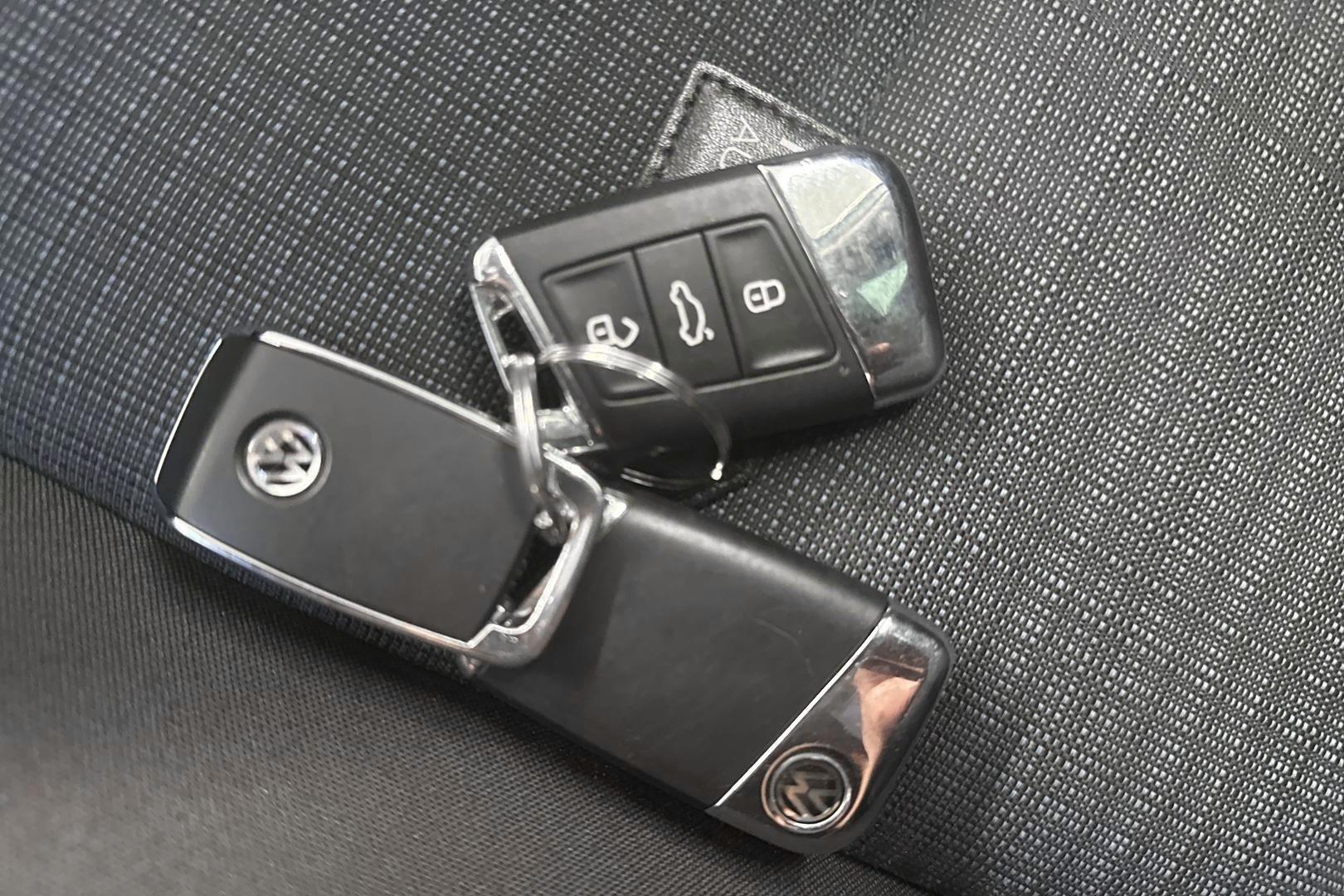VOLKSWAGEN PASSAT 2019