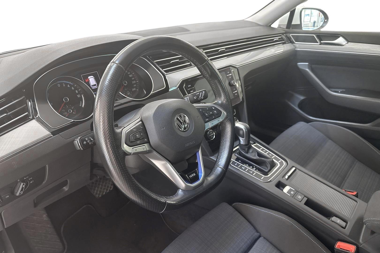 VOLKSWAGEN PASSAT 2019