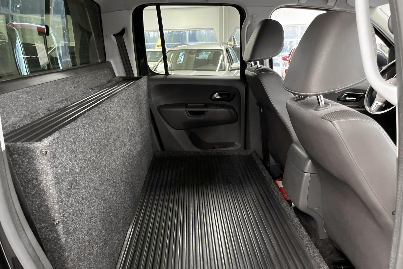 VOLKSWAGEN Amarok 2014