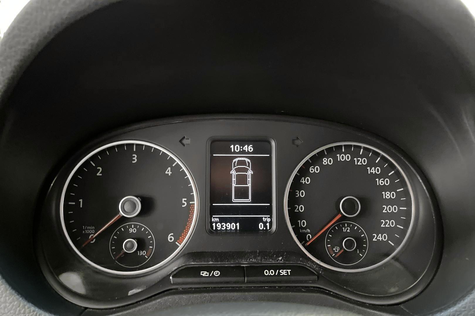VOLKSWAGEN Amarok 2014
