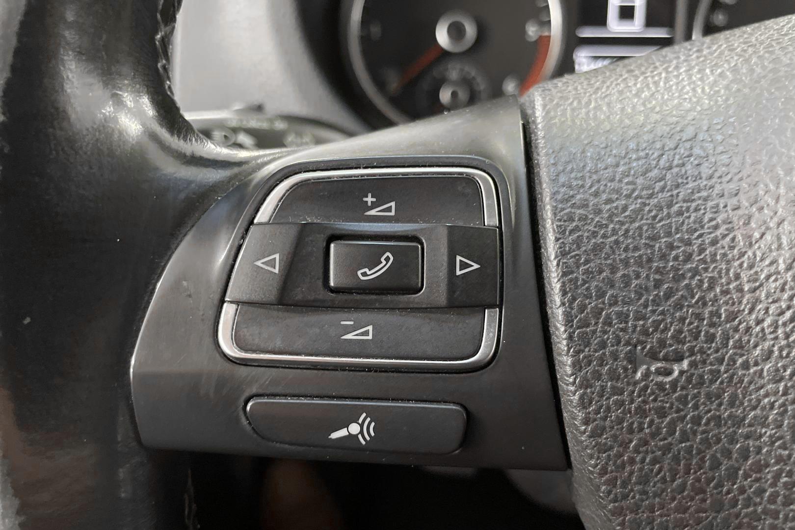 VOLKSWAGEN Amarok 2014