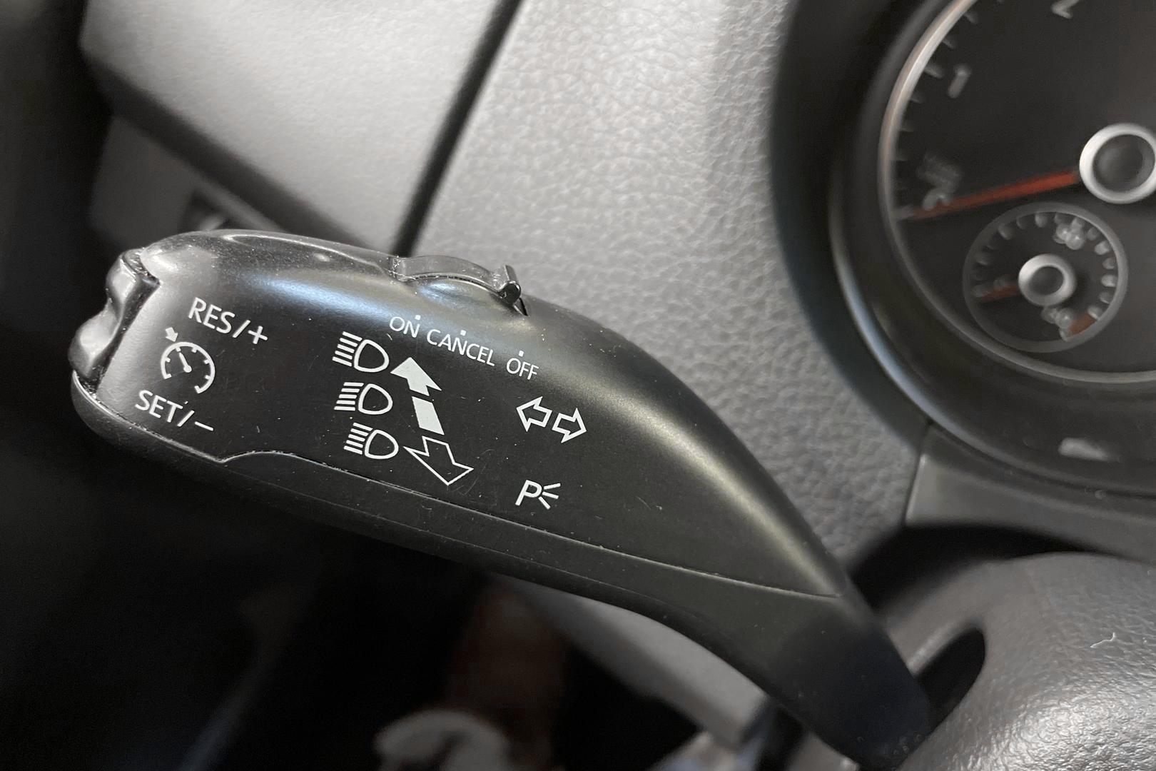 VOLKSWAGEN Amarok 2014