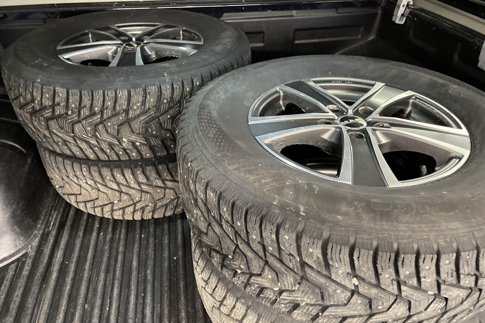 VOLKSWAGEN Amarok 2014
