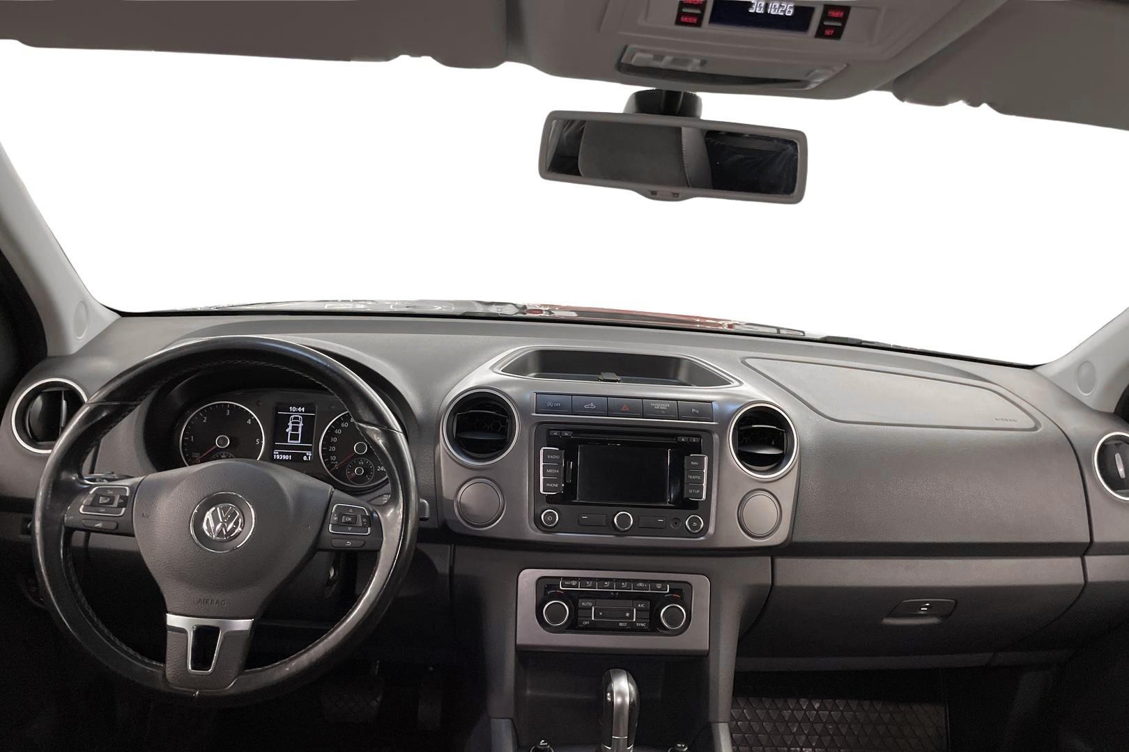 VOLKSWAGEN Amarok 2014