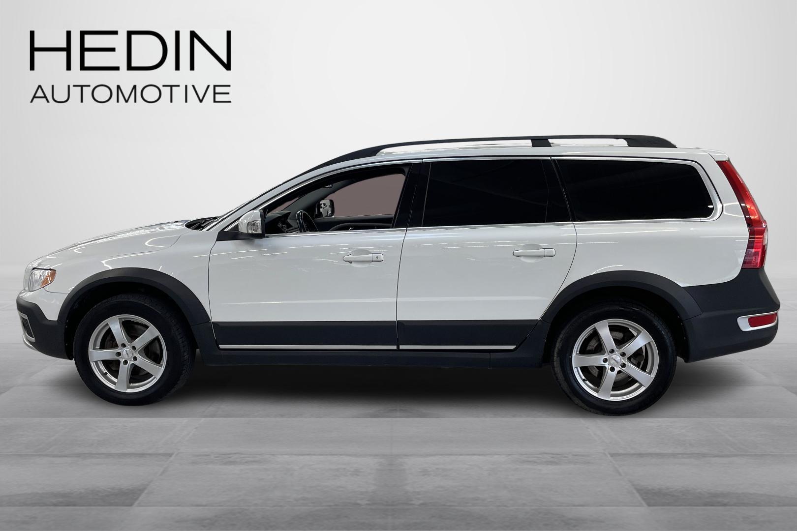 VOLVO XC70 7