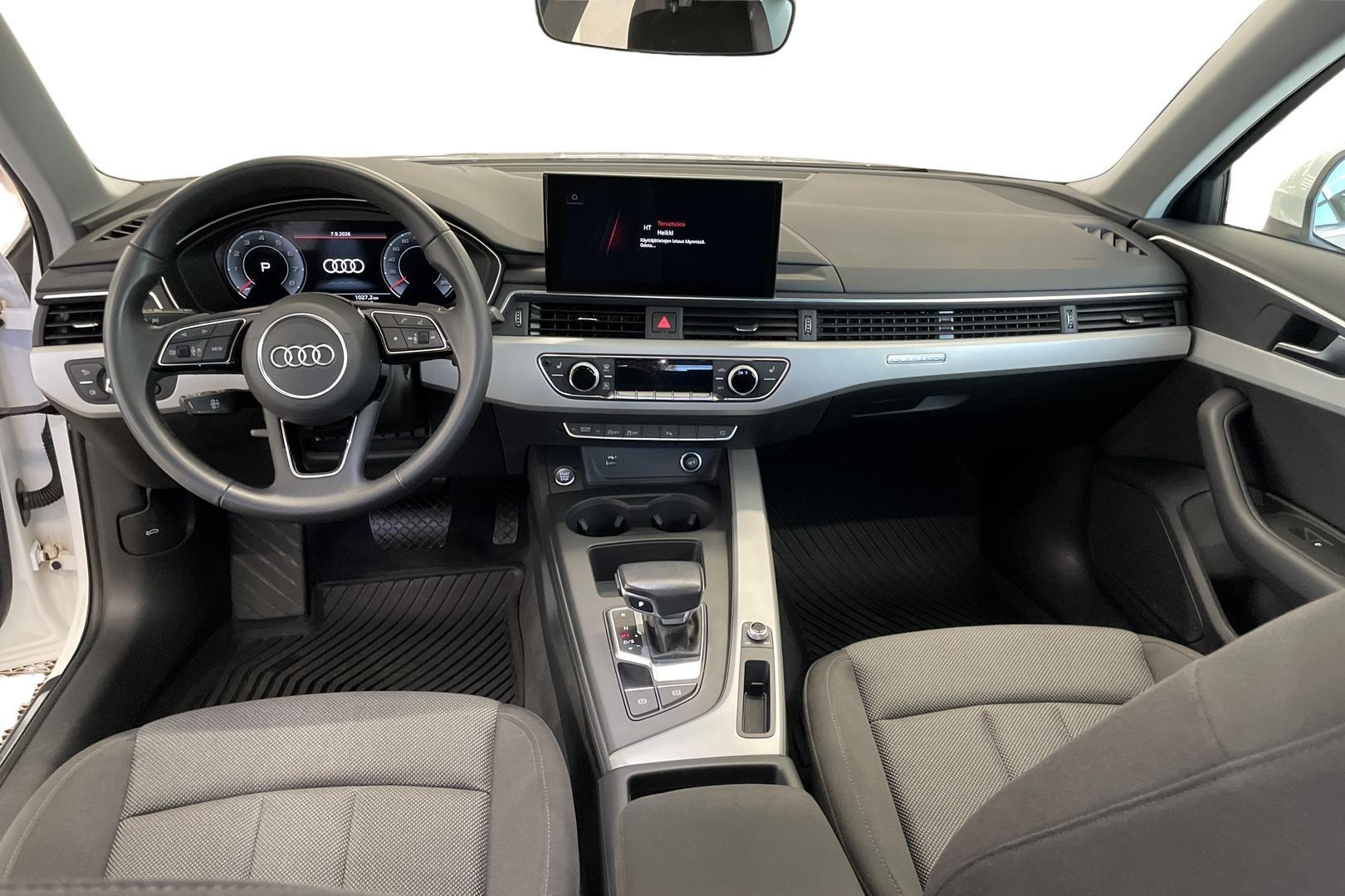 AUDI A4 2023