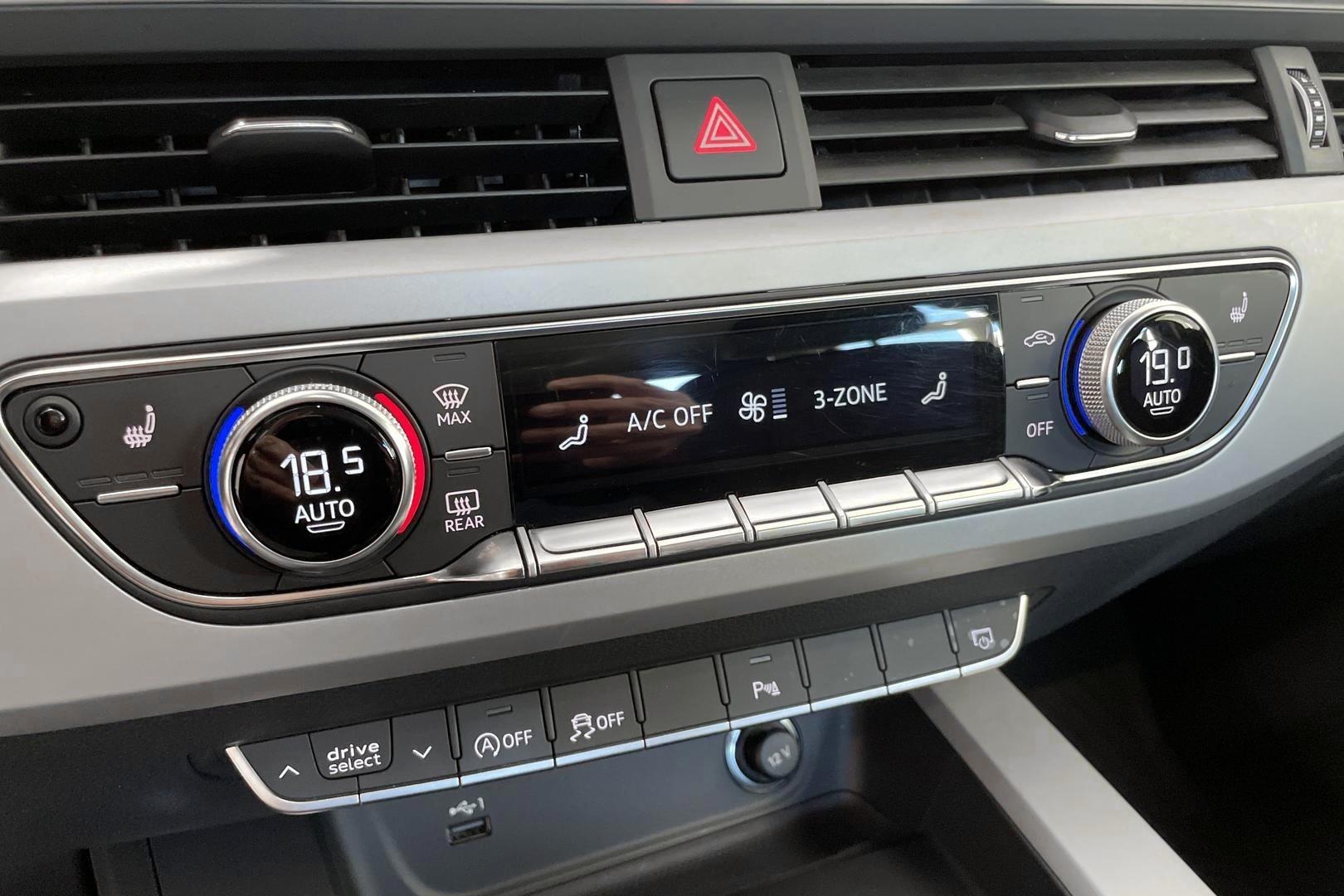 AUDI A4 2023