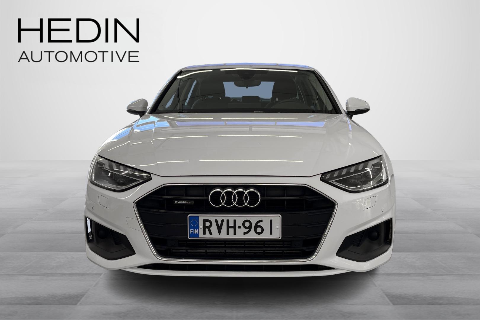 AUDI A4 2023
