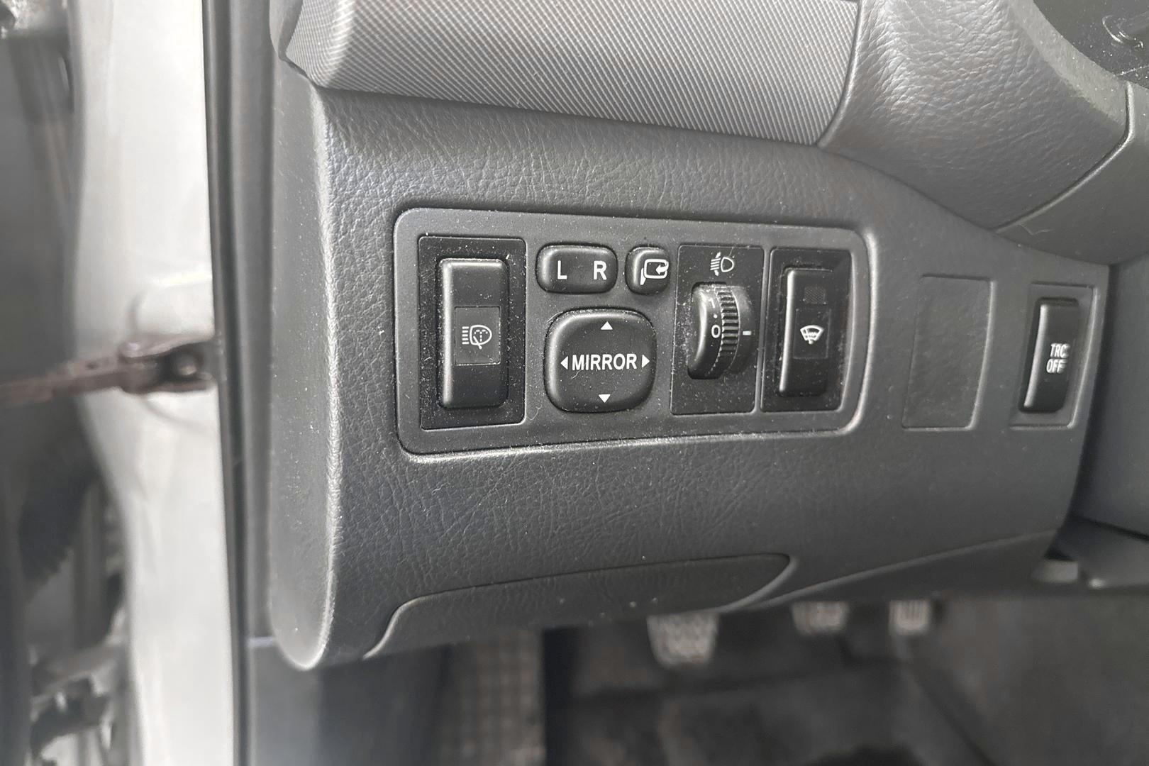 TOYOTA AVENSIS 2008