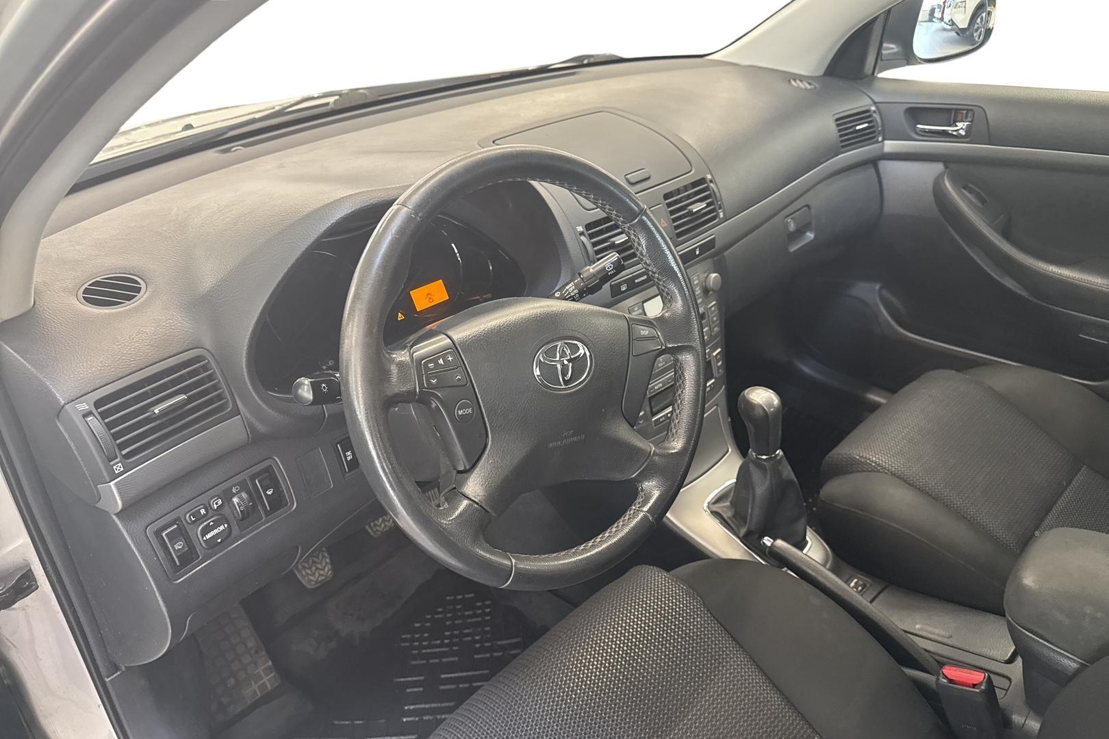 TOYOTA AVENSIS 2008