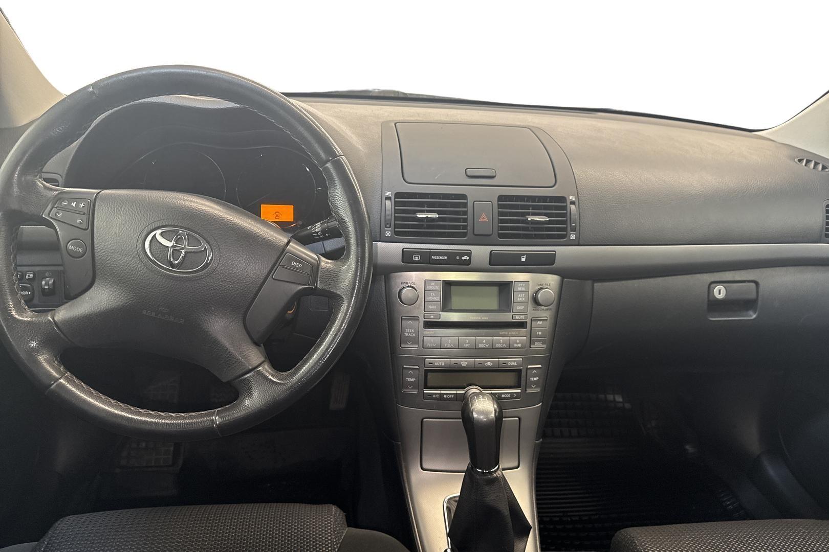 TOYOTA AVENSIS 2008