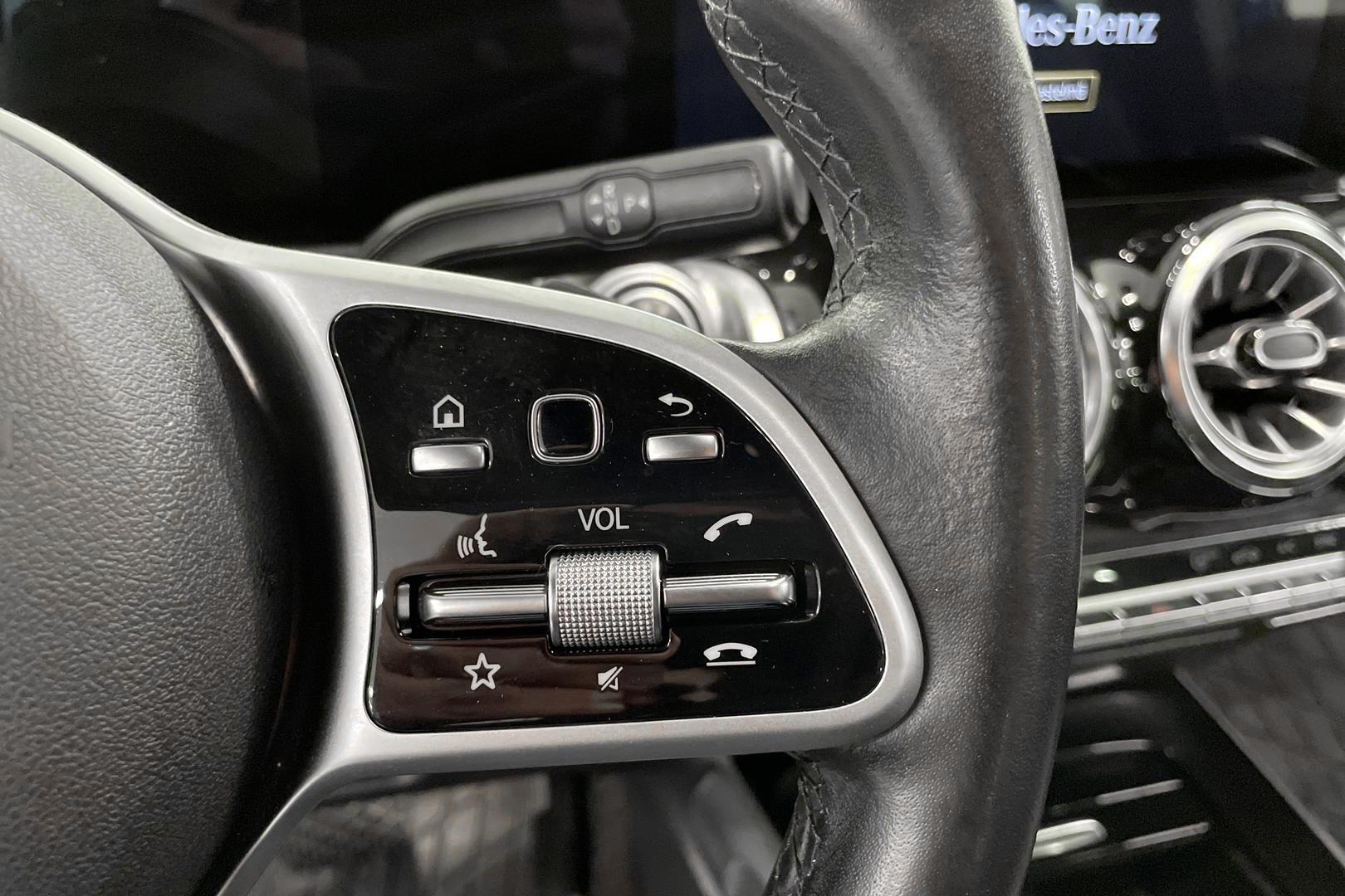 MERCEDES-BENZ GLB 2021