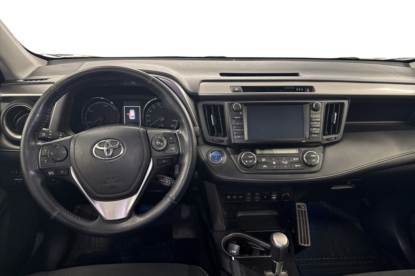 TOYOTA RAV4 2018
