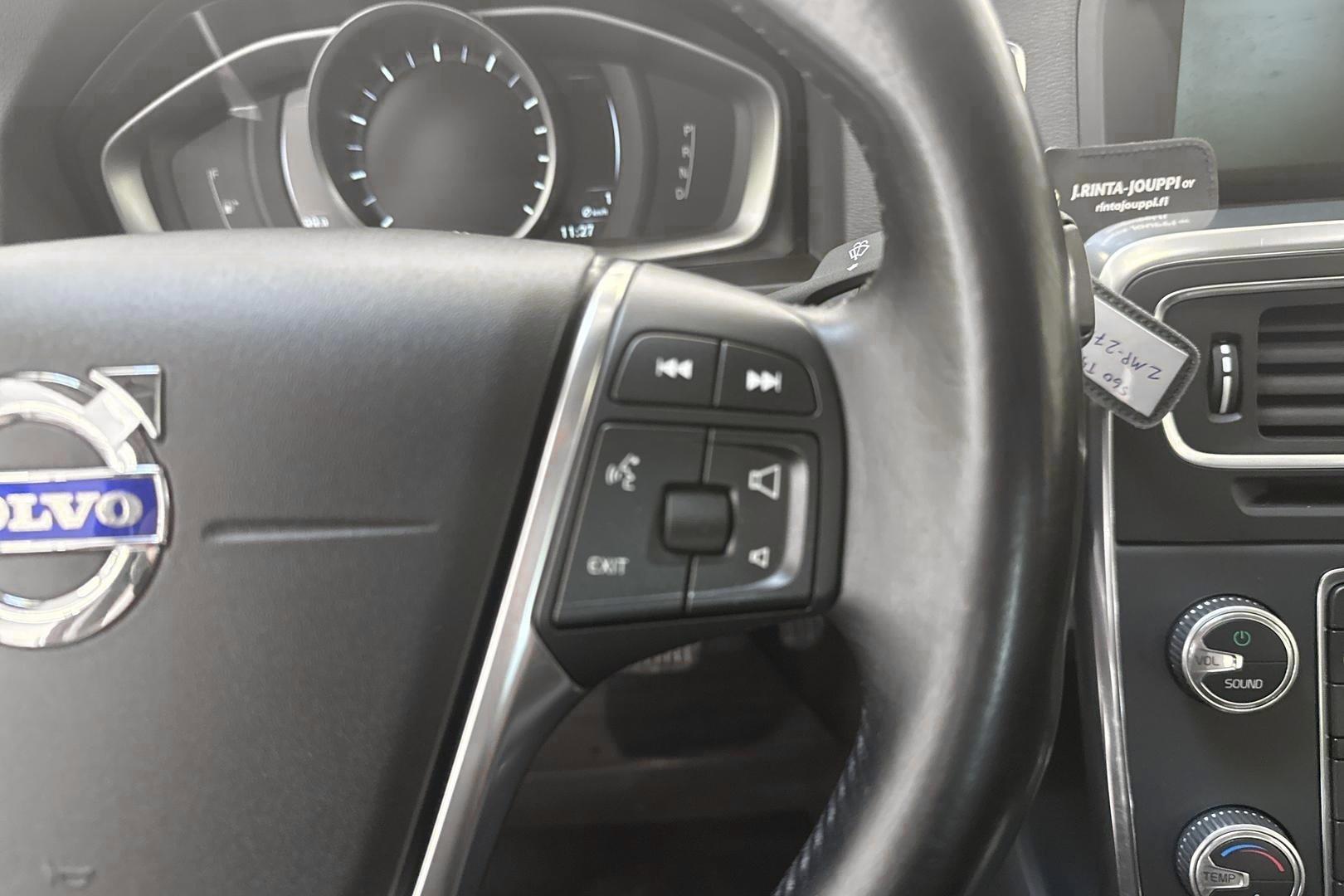 VOLVO S60 16