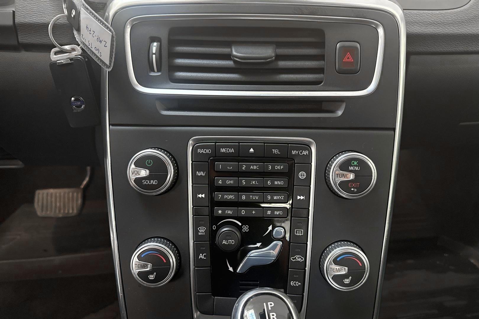VOLVO S60 17