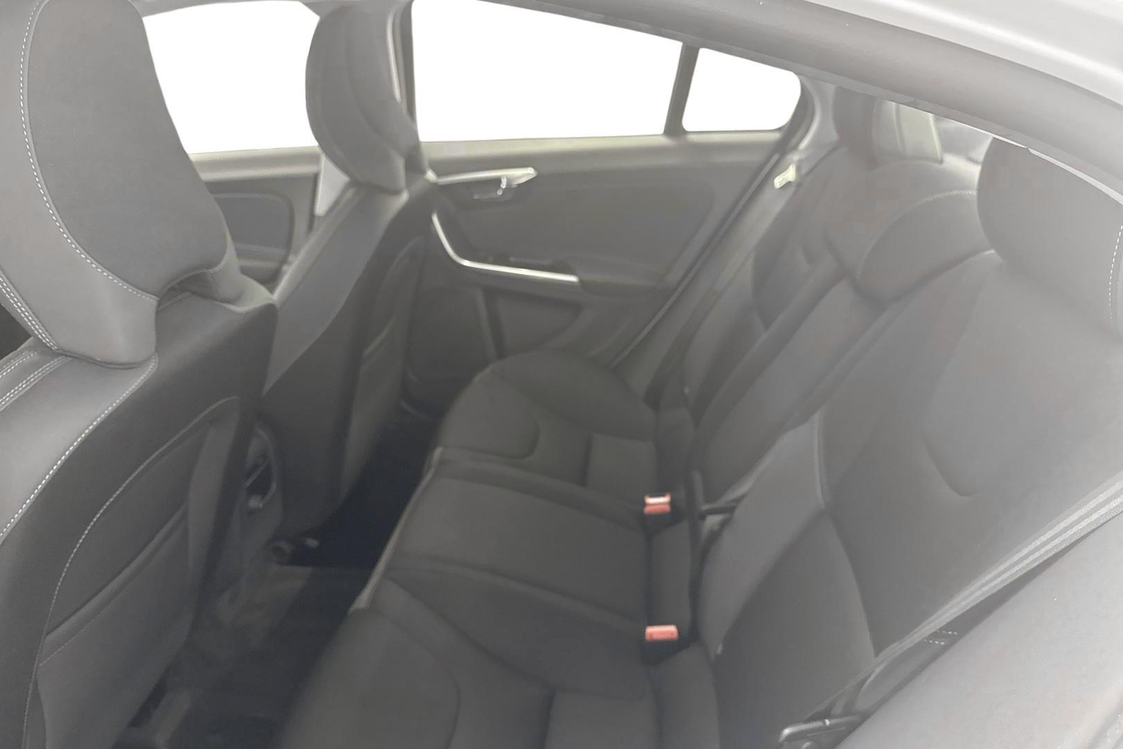 VOLVO S60 9