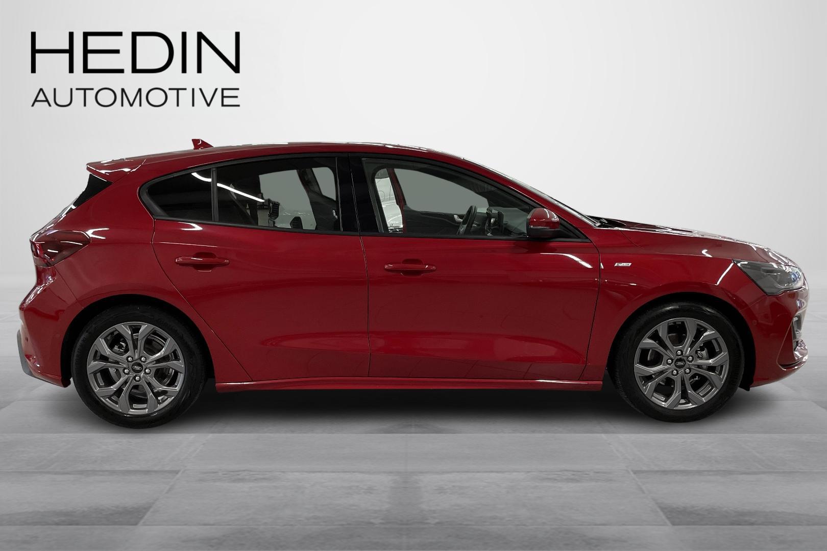 FORD FOCUS 8