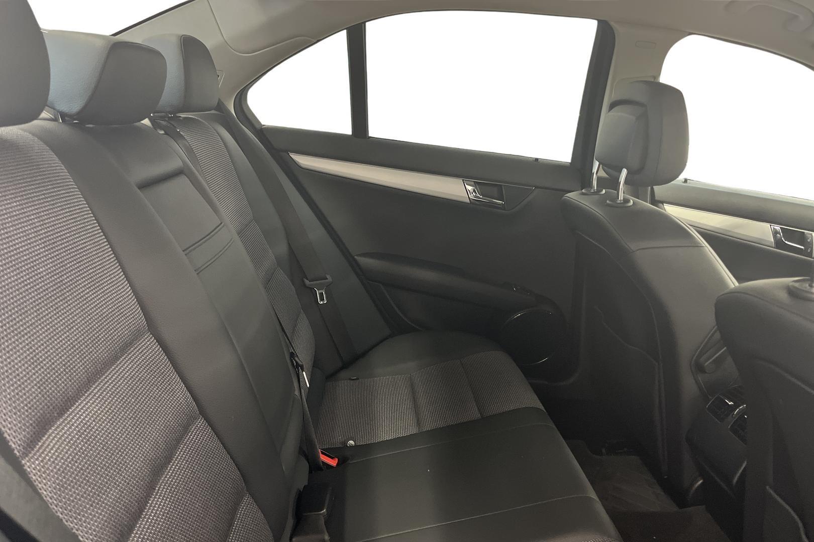 MERCEDES-BENZ C 2010